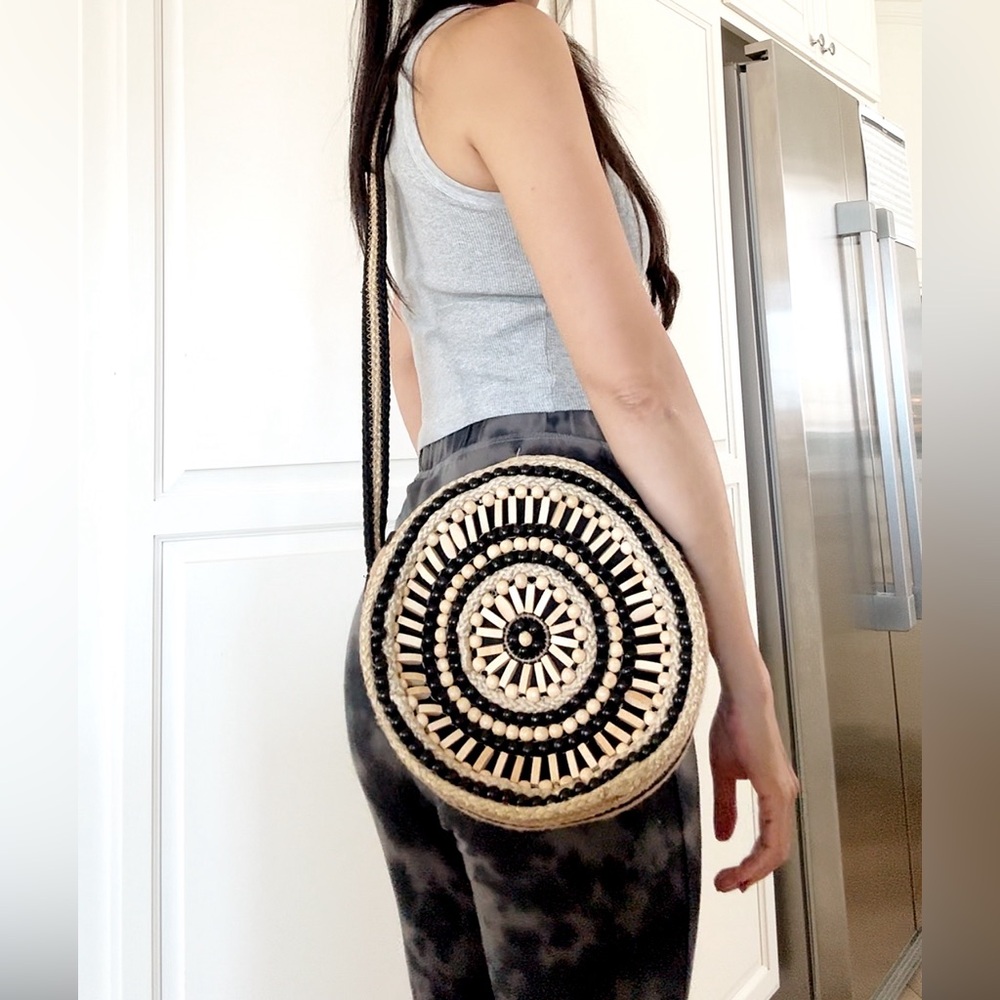Stylish Studio Collection Wood Bead Woven Round Crossbody Bag - Picture 10 of 13